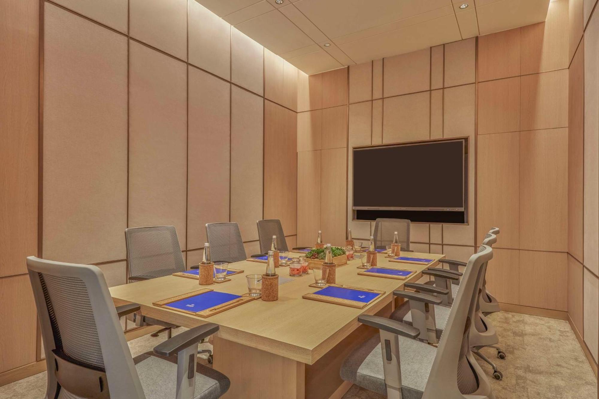 Hilton Gurugram Baani City Centre Gurgaon Ngoại thất bức ảnh