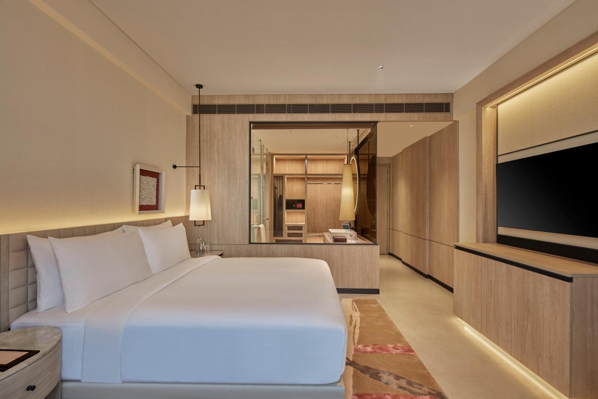 Hilton Gurugram Baani City Centre Gurgaon Ngoại thất bức ảnh