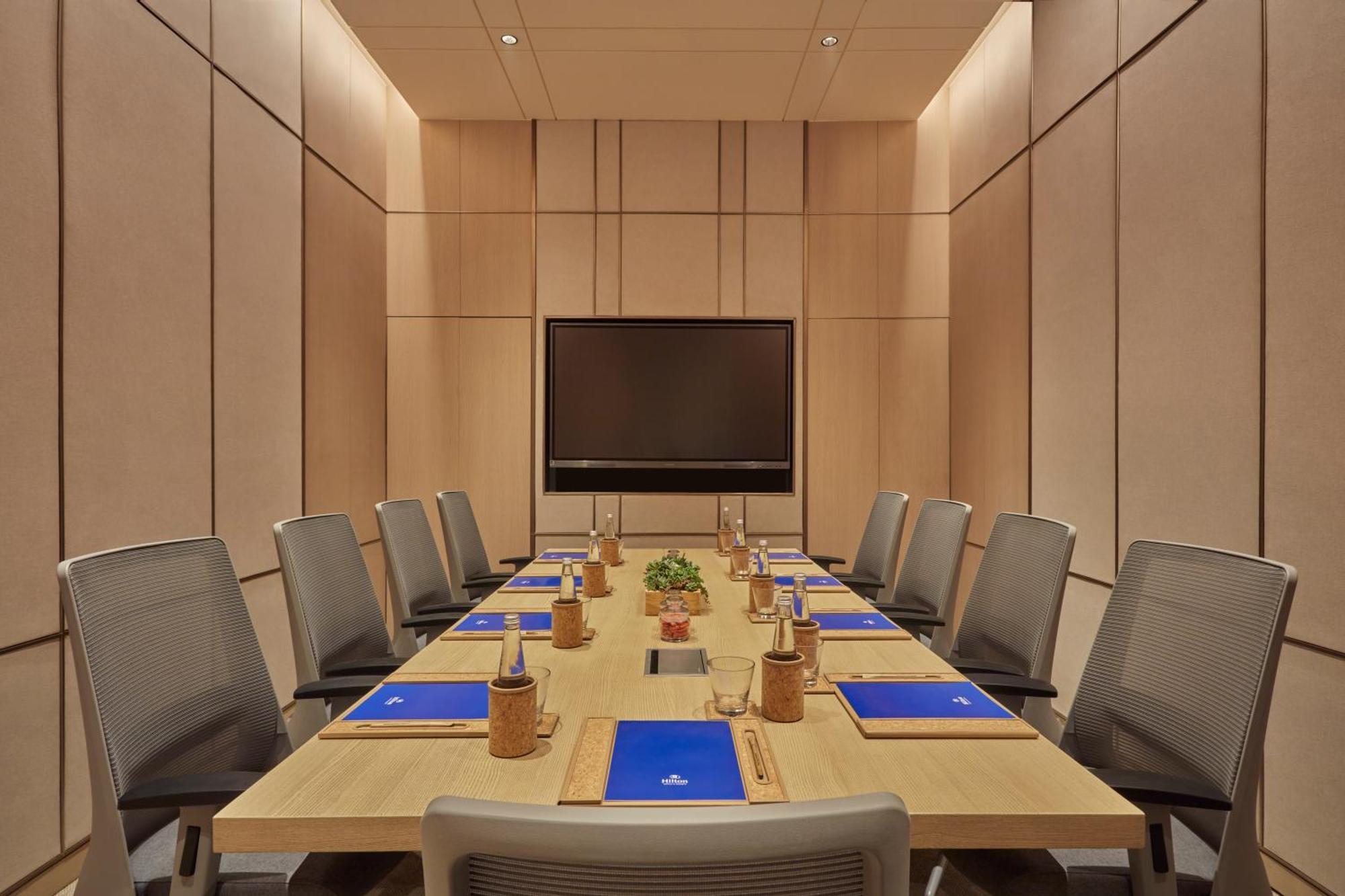Hilton Gurugram Baani City Centre Gurgaon Ngoại thất bức ảnh