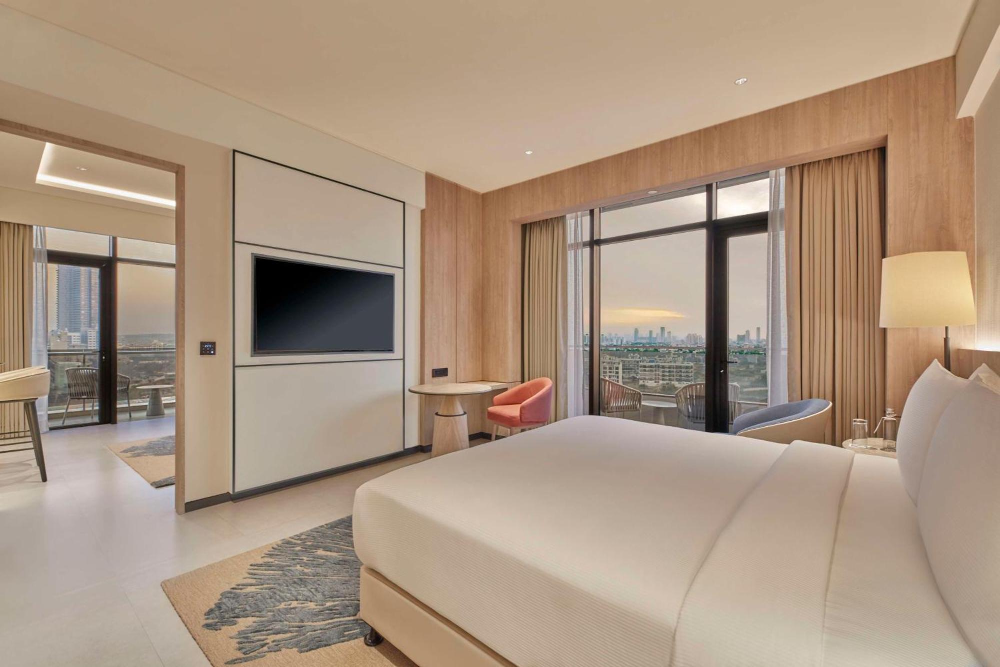 Hilton Gurugram Baani City Centre Gurgaon Ngoại thất bức ảnh