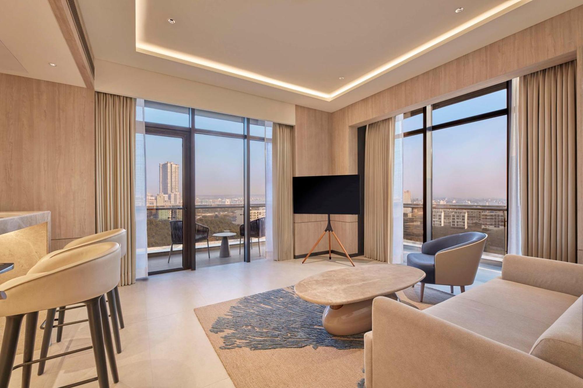 Hilton Gurugram Baani City Centre Gurgaon Ngoại thất bức ảnh