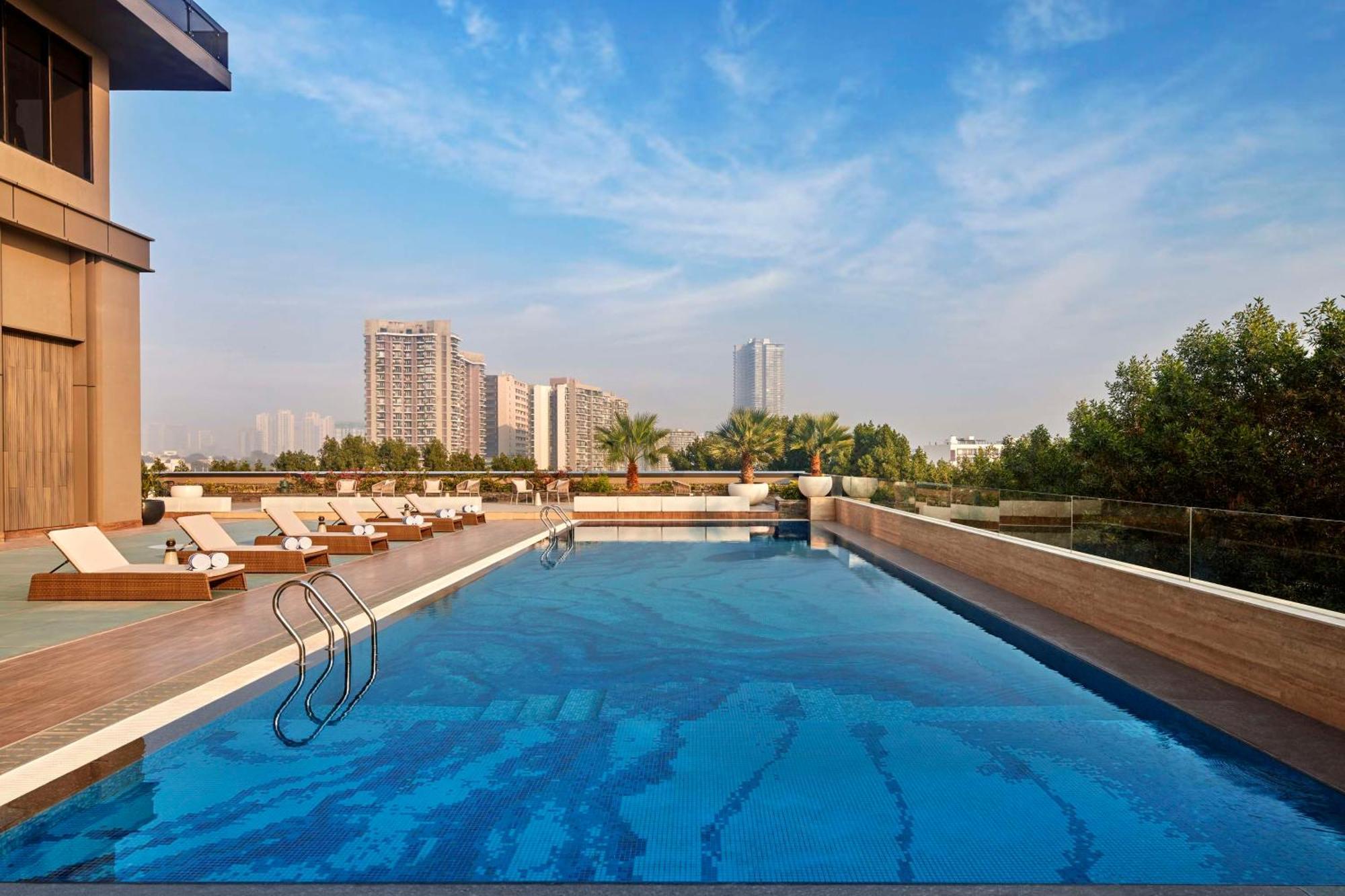 Hilton Gurugram Baani City Centre Gurgaon Ngoại thất bức ảnh