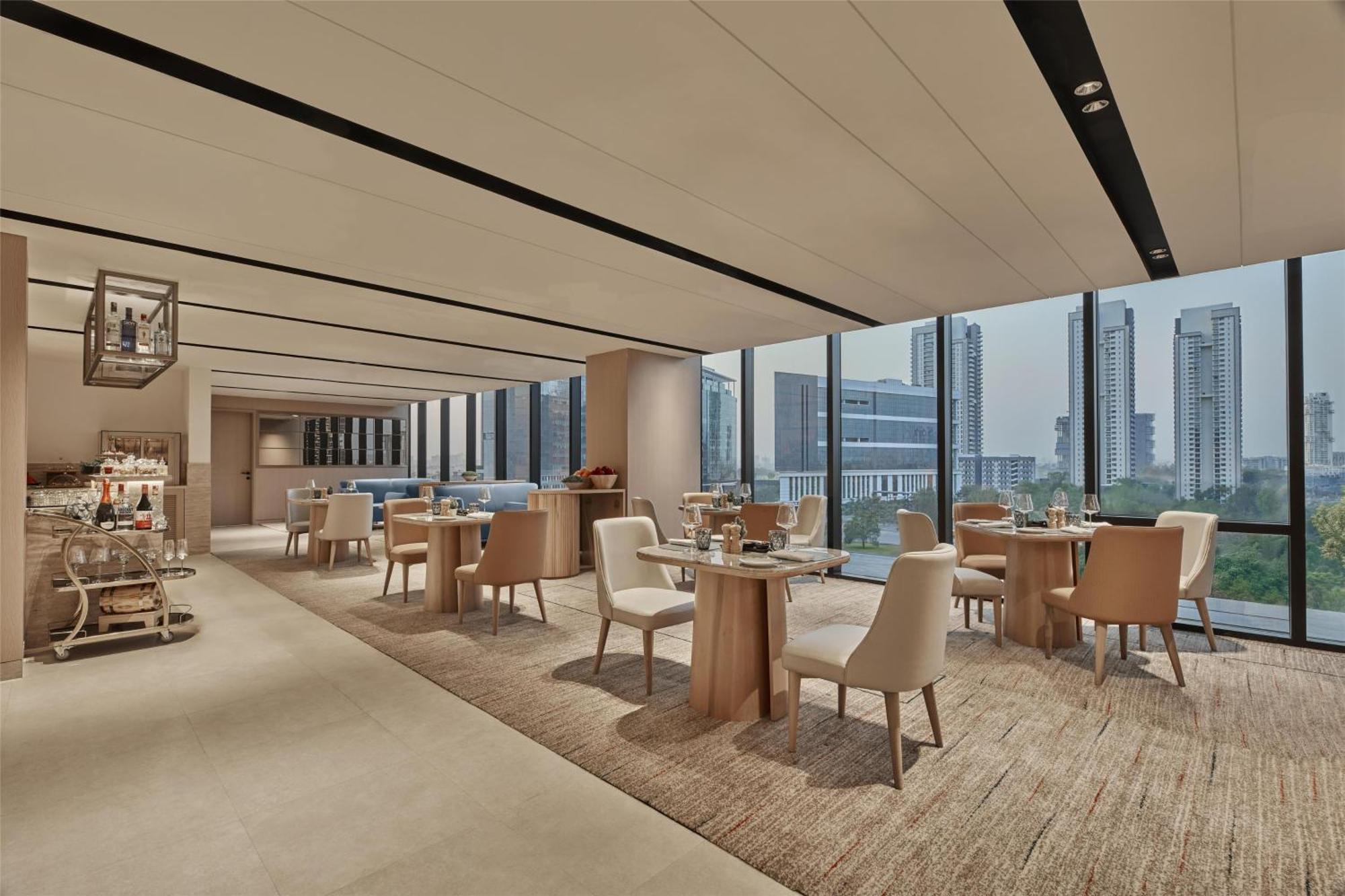 Hilton Gurugram Baani City Centre Gurgaon Ngoại thất bức ảnh